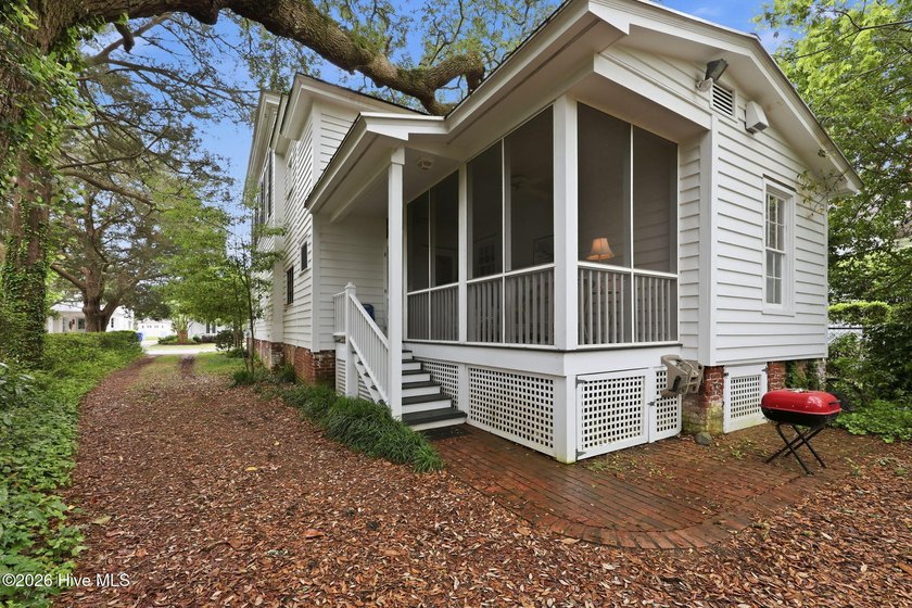 Step into a piece of Beaufort's history with the c. 1856 - photo 36