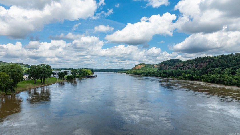 Amazing Riverbend condo custom designed by the renowned Noland - photo 44