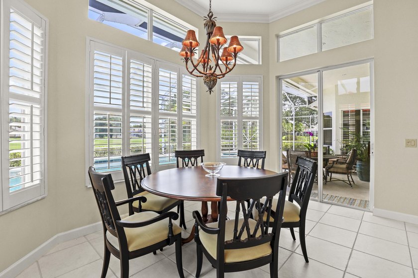 Golf Course Stunner! EXCEPTIONALLY Cared for 3BR/3BA 3 car - photo 9