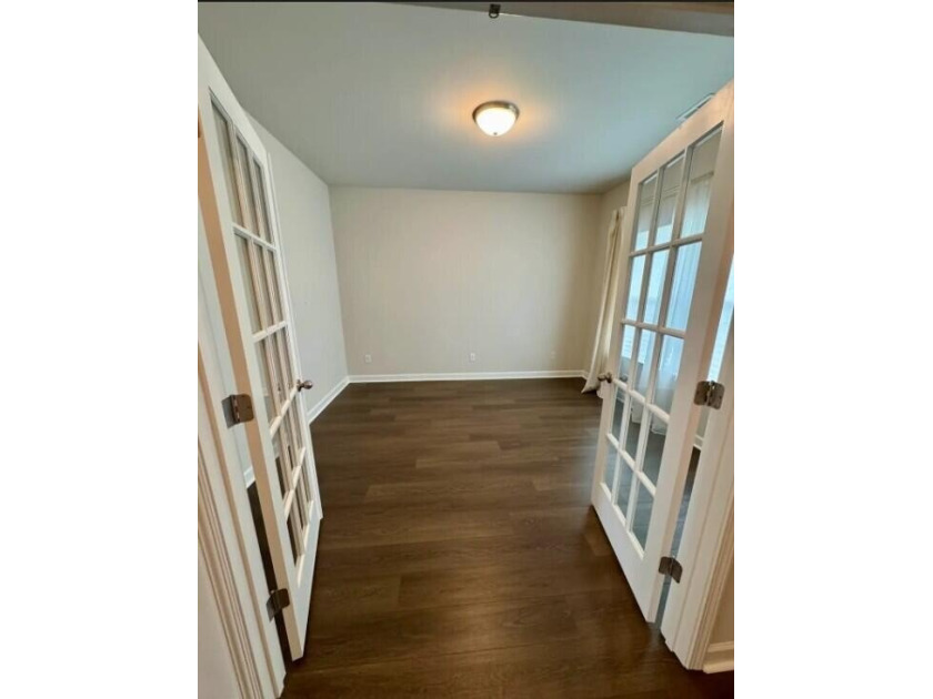 Welcome to 445 Navona Dr, where space, style, and everyday - photo 3