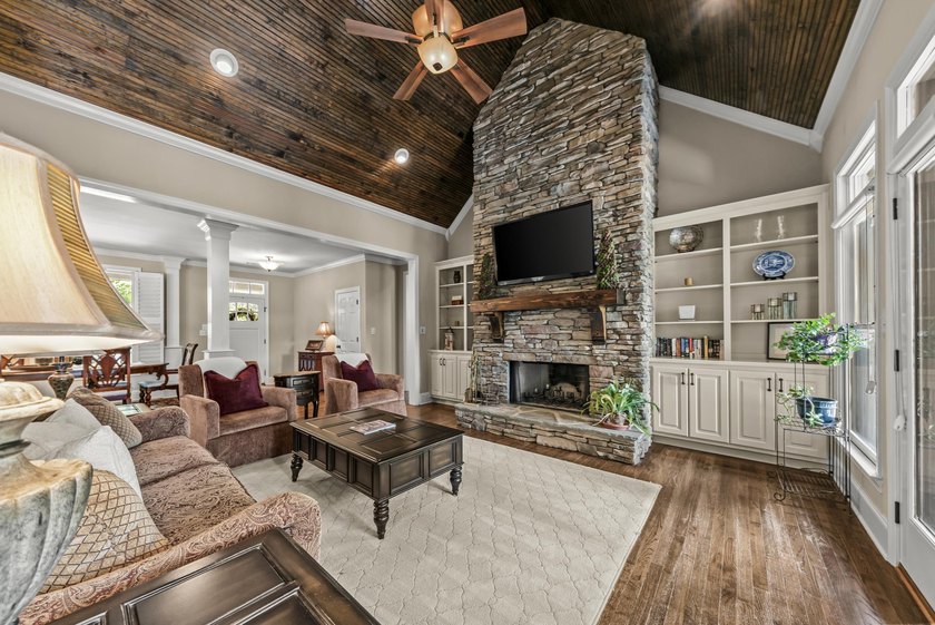 Rare main-lake opportunity on the highly desirable Richland - photo 34