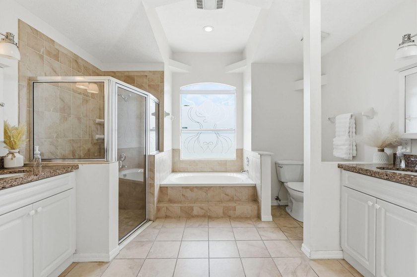 This 3 bed/2 bath home is a true sanctuary of elegance and - photo 40