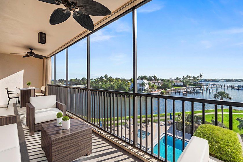 Waterfront condo for sale in the sought-after 12 Oaks community - photo 10