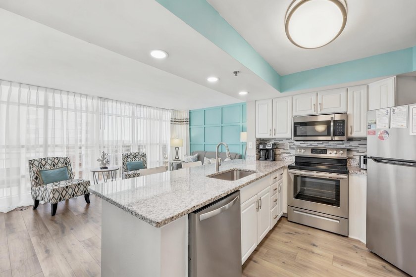 Welcome to Unit 1136 at the Carolinian Beach Resort, a - photo 2
