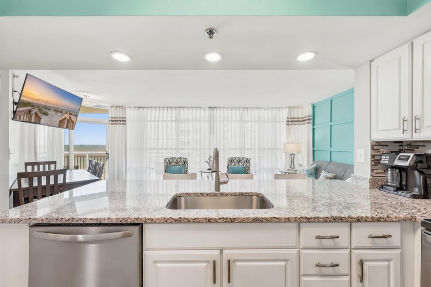Welcome to Unit 1136 at the Carolinian Beach Resort, a - photo 7
