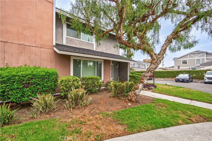 Welcome to 6178 Hefley Street #17, a beautifully maintained - photo 4