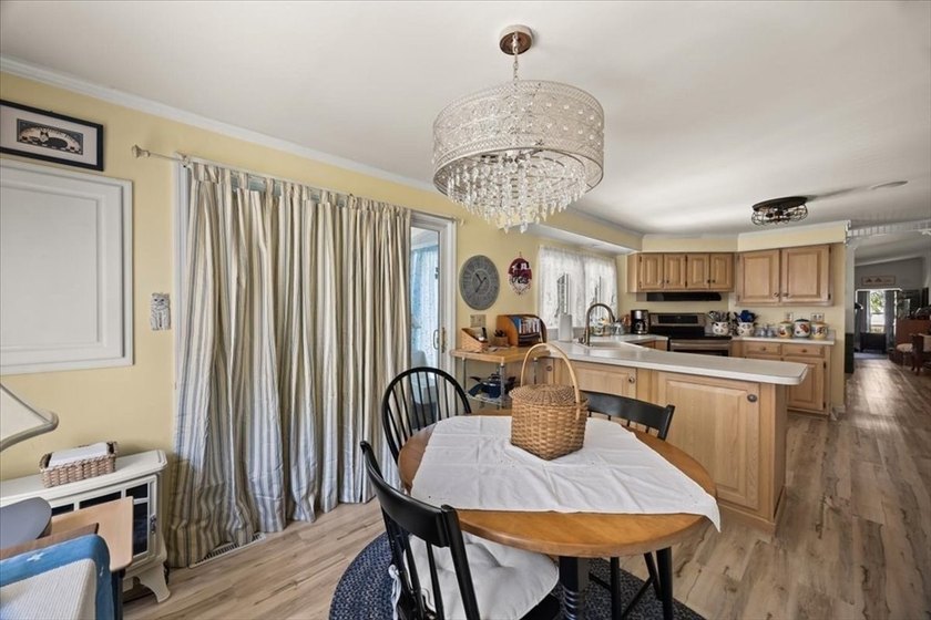 Welcome home to this well maintained, 2 bedroom 2 bath one level - photo 11