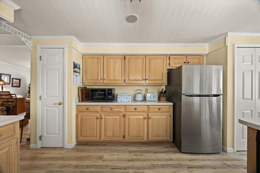 Welcome home to this well maintained, 2 bedroom 2 bath one level - photo 15