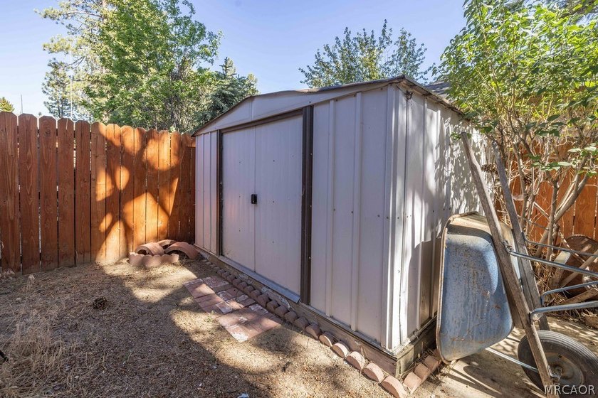 This cute Shay Meadows home could make a great residence or - photo 27