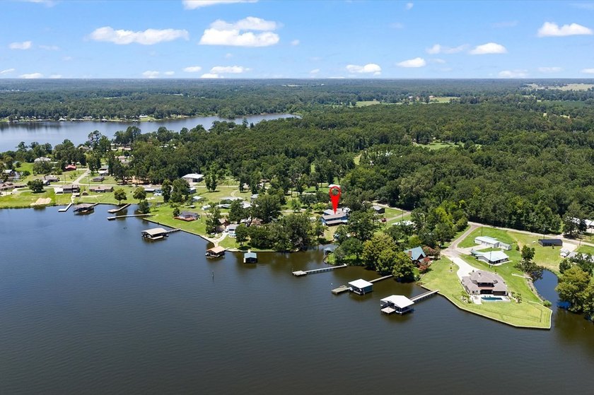 FULLY REMODELED LAKE MURVAUL RETREAT - 7BR BOATHOUSE SHOP - photo 5