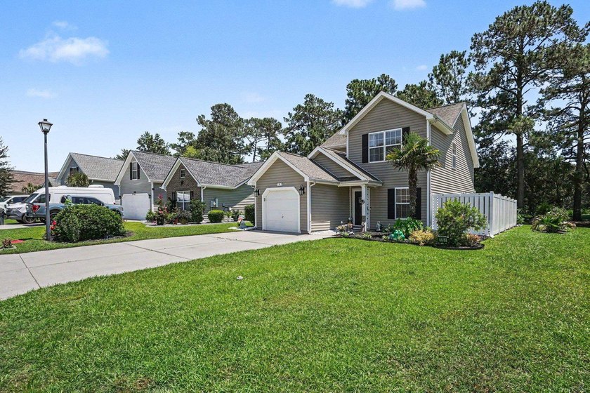 Welcome to this meticulously maintained home offering comfort - photo 4