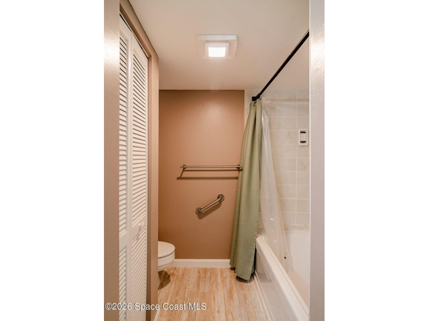 Welcome to this beautifully updated, move-in-ready 2-bedroom, 1 - photo 21