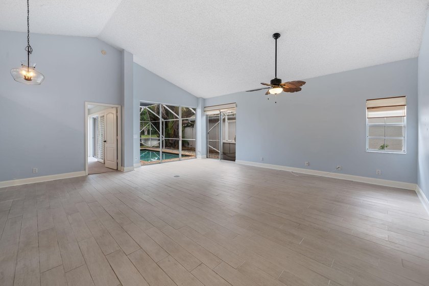 Welcome home to this 3-bedroom, 2-bathroom waterfront home in - photo 4