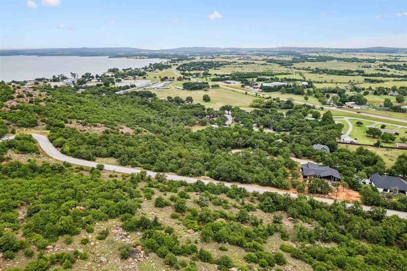 Looking for a beautiful spot to build your dream home? This lot - photo 25
