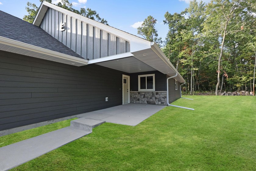 331 Gateway Parkway - photo 3