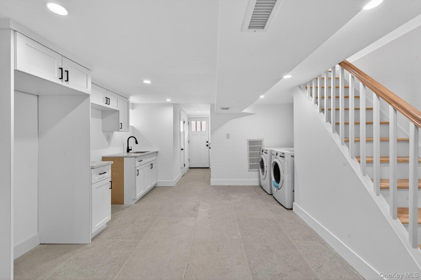 Experience modern living at its finest in this stunning newly - photo 10