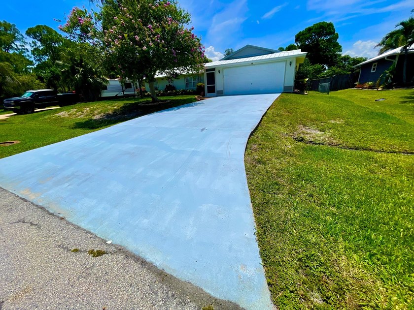 The total Square Feet: 2,618, including livable and non-livable - photo 2