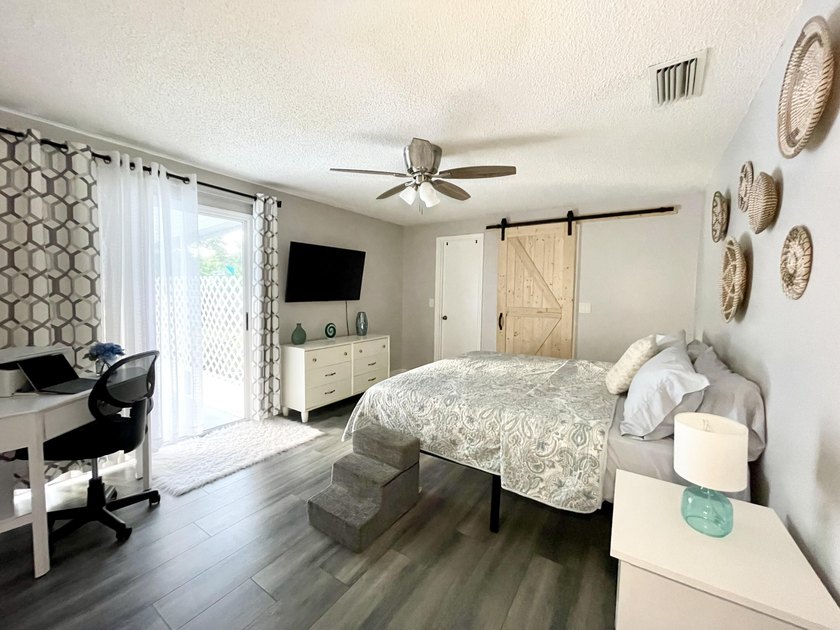 The total Square Feet: 2,618, including livable and non-livable - photo 9