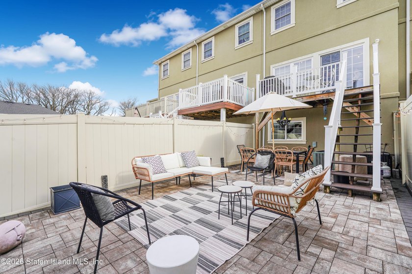 Welcome to Olde Stone Commons in desirable Arden Heights! This - photo 31