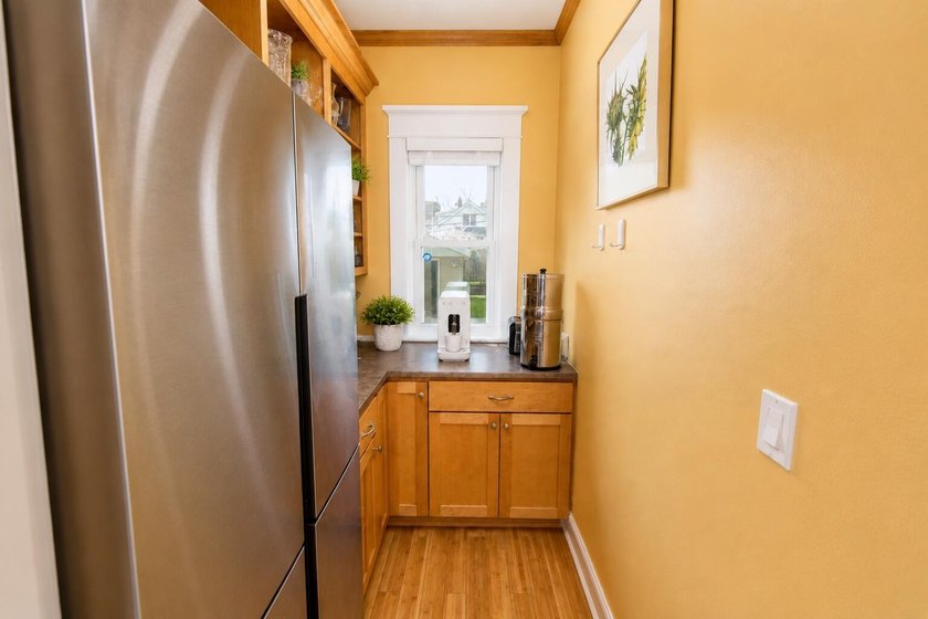 Rare opportunity to own a charming Shorewood bungalow featuring - photo 18
