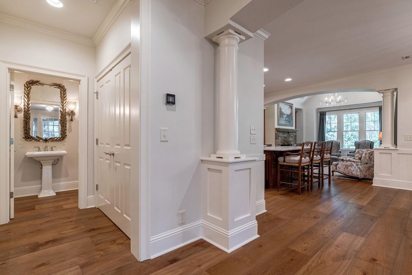 STUNNING LOCK-N-LEAVE TOWNHOME WITH A TWO CAR GARAGE CLOSE TO - photo 19