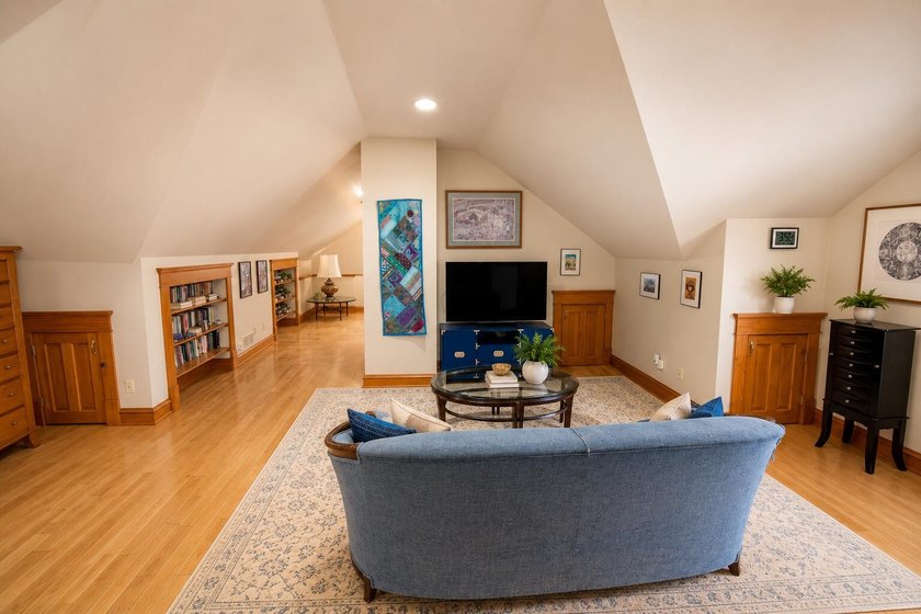 Rare opportunity to own a charming Shorewood bungalow featuring - photo 22