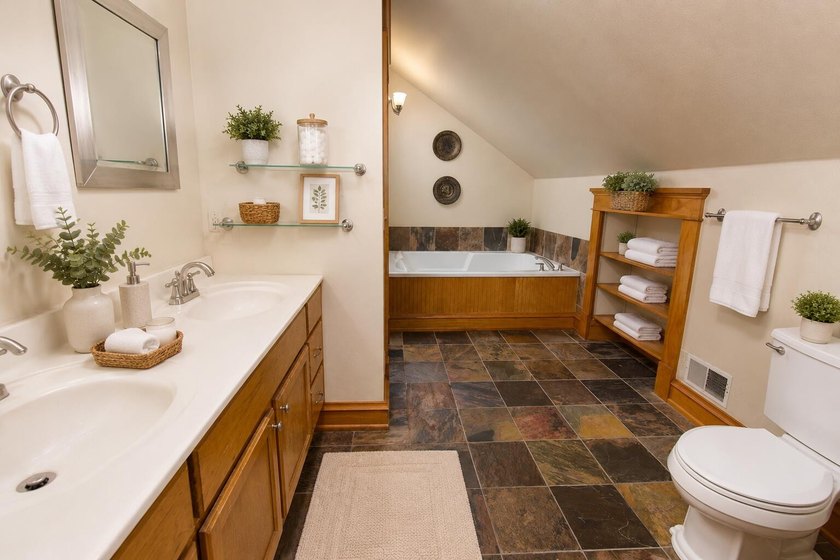 Rare opportunity to own a charming Shorewood bungalow featuring - photo 25