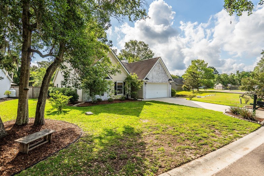 Nestled in the charming Sugar Magnolia section of Grand Oaks - photo 2