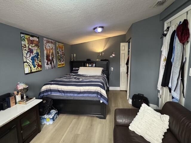 PRICE IS FIRM! Charming single family home with a big backyard - photo 13