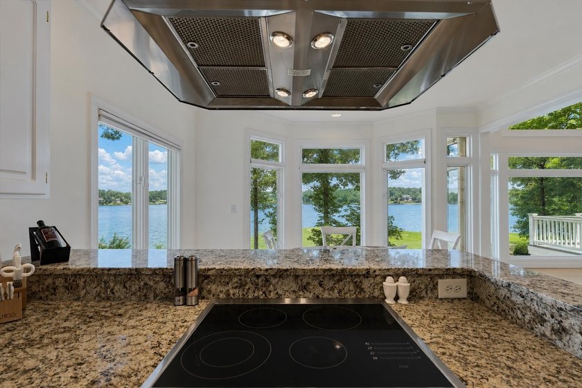Some homes are admired. Others are unforgettable. At 109 Bulloch - photo 22