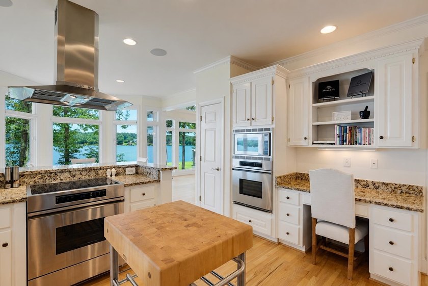 Some homes are admired. Others are unforgettable. At 109 Bulloch - photo 25