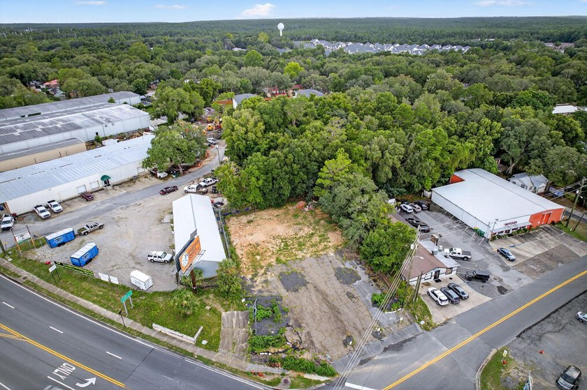Vacant commercial land located in West Niceville at the corner - photo 11