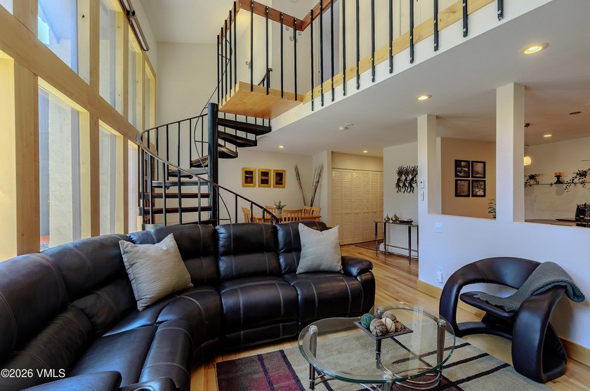 Wake up to mountain living at its best. Nestled in the heart of - photo 3