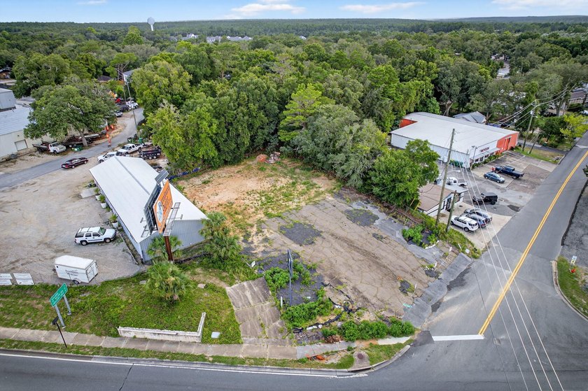 Vacant commercial land located in West Niceville at the corner - photo 15