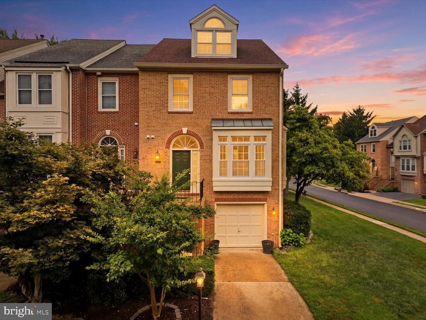 Discover exceptional living in Fairfax's Penderbrook community - photo 2
