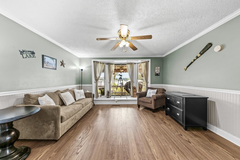 PRECIOUS LAKEFRONT GEM on FABULOUS ROOTY CREEK AREA OF SINCLAIR! - photo 11