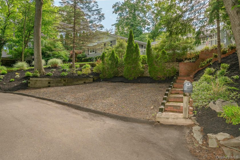 Welcome to 30 Ferndale Avenue, a beautifully maintained - photo 4