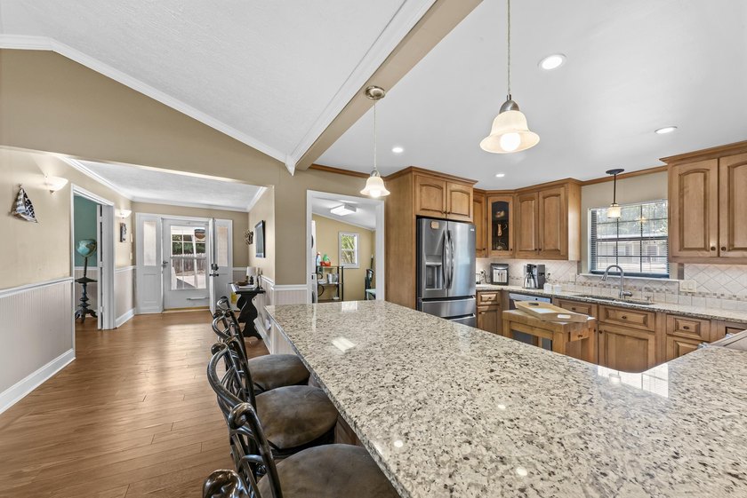 PRECIOUS LAKEFRONT GEM on FABULOUS ROOTY CREEK AREA OF SINCLAIR! - photo 25
