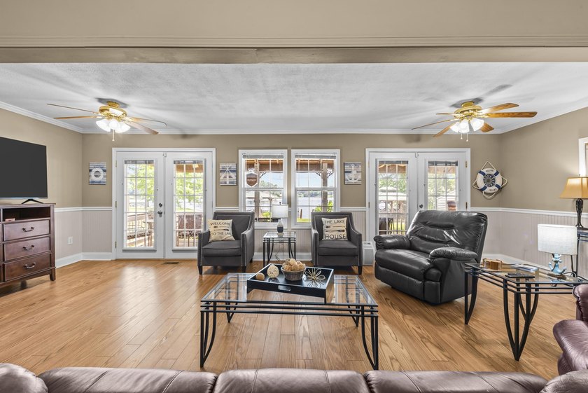 PRECIOUS LAKEFRONT GEM on FABULOUS ROOTY CREEK AREA OF SINCLAIR! - photo 26