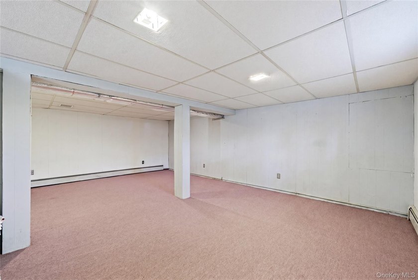 Welcome to this beautifully upgraded and meticulously maintained - photo 29