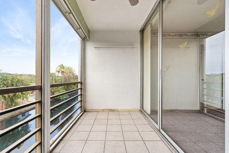 PRICE REDUCTION! This 2 bedroom 2 bath spacious condo is ready - photo 15