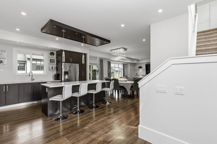 Welcome to this beautifully maintained and exceptionally - photo 16
