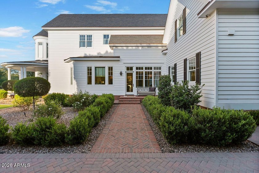 This extraordinary custom estate offers approximately 14,950 SF - photo 18