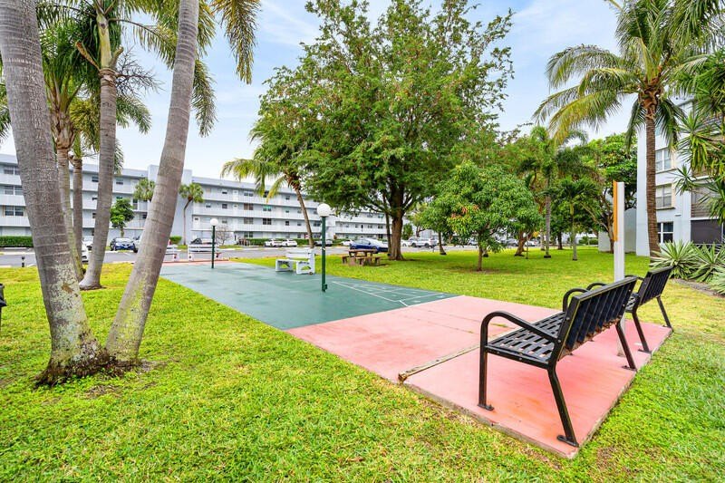 PRICE REDUCTION! This 2 bedroom 2 bath spacious condo is ready - photo 20