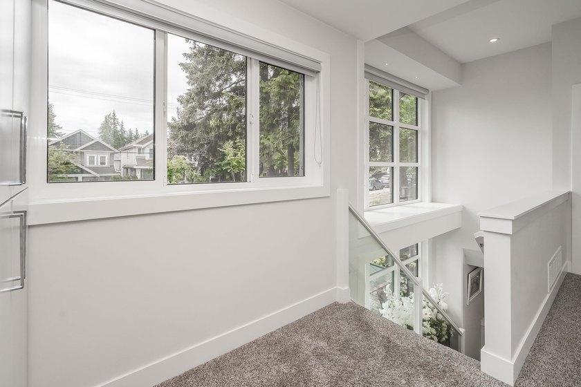 Welcome to this beautifully maintained and exceptionally - photo 28