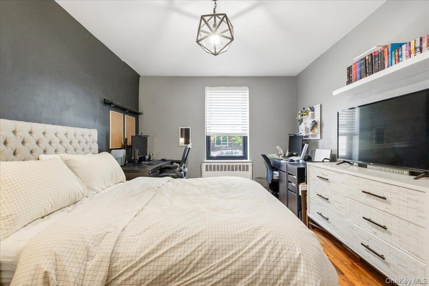 Pet Friendly, Renovated, and First Floor Convenience! Ditch the - photo 19
