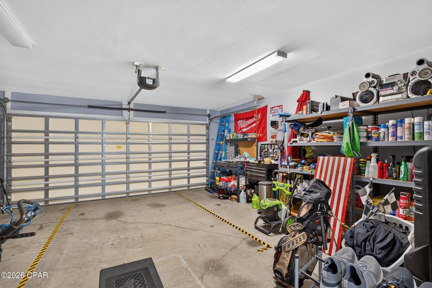 Welcome home to this inviting 3-bedroom, 2.5-bath property - photo 26