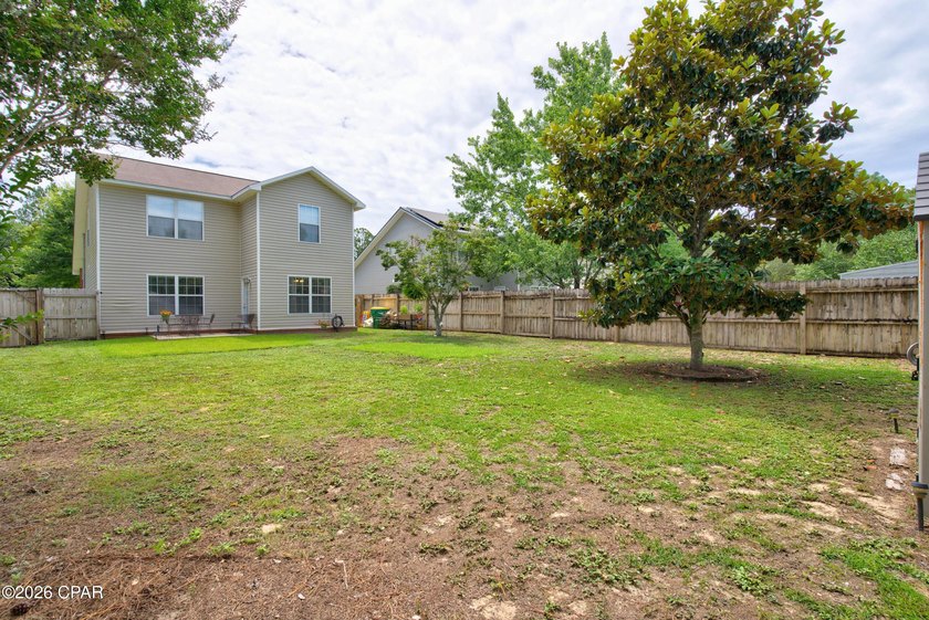 Welcome home to this inviting 3-bedroom, 2.5-bath property - photo 34