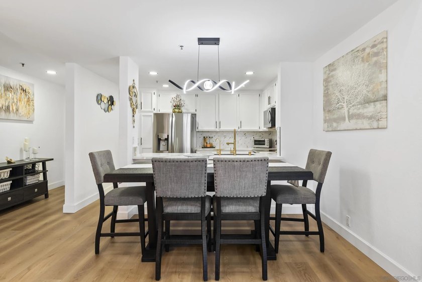 A pleasure to show! Location, Location. Top Floor Unit with high - photo 6