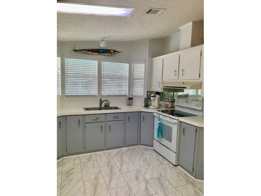 Welcome Home! Come and enjoy this nicely Updated approximately - photo 9